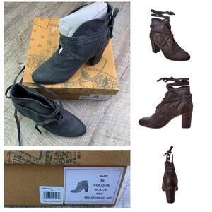 New Free People Wrap Around Suede Boots SZ 38